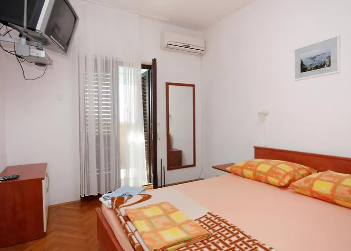 Apartman With A Parking Space Hvar - 3229