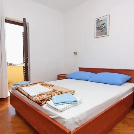 Appartement With A Parking Space Hvar - 3229