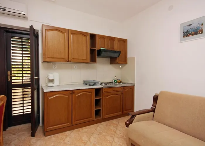 Appartamento With A Parking Space Hvar - 3229